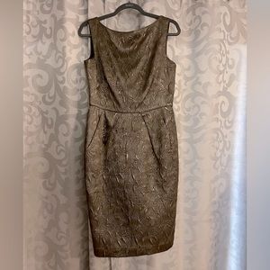 👗 Banana Republic Gold Dress